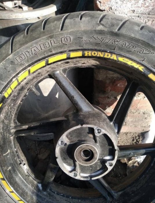 Honda cbr 600  стартер, реле стартера, пластик, колеса, ручки