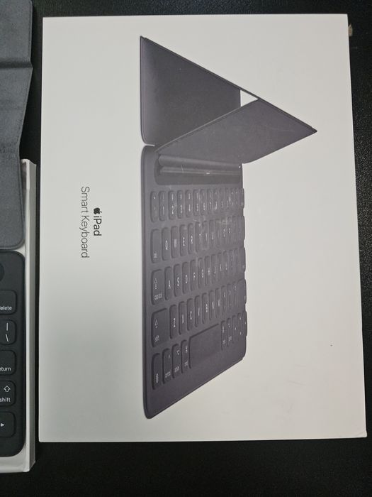 Чехол-клавиатура Apple iPad 10.2, iPad Air 10.5 2019 Keyboard MX3L2