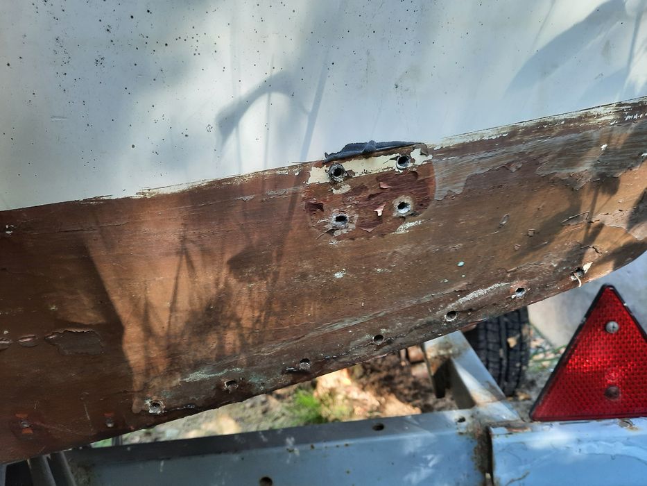 Лодка пластиковая