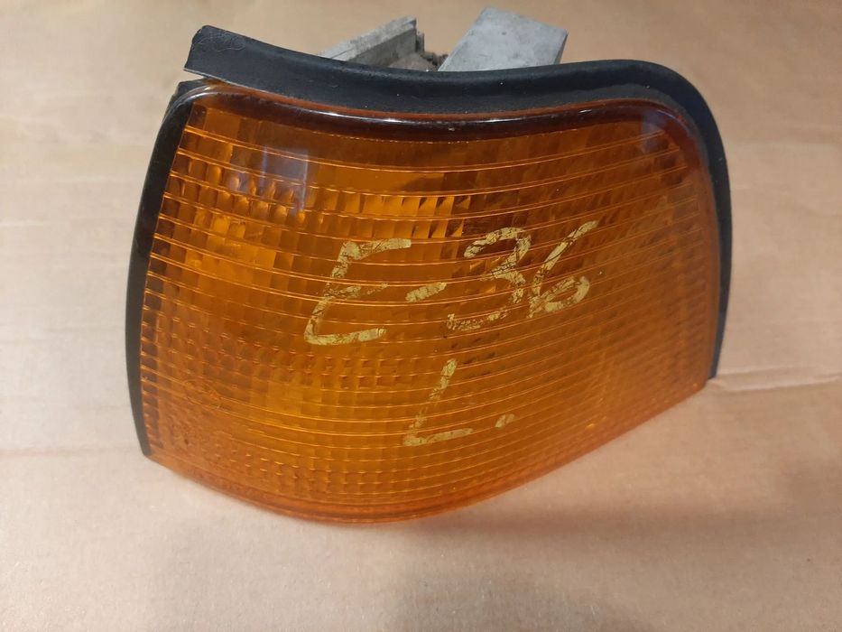 Lampa przod kierunkowskazu migacz BMW 3 E36  lewa
