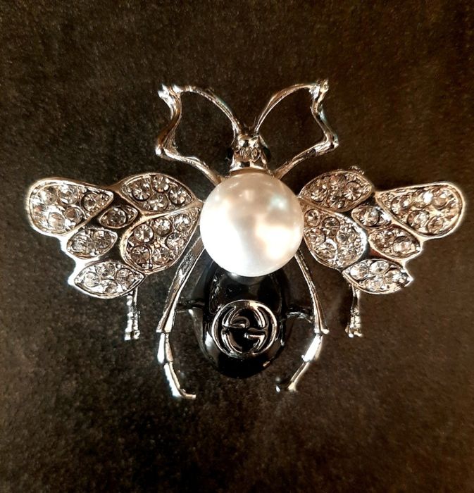 Broszka G ucci pszczoła