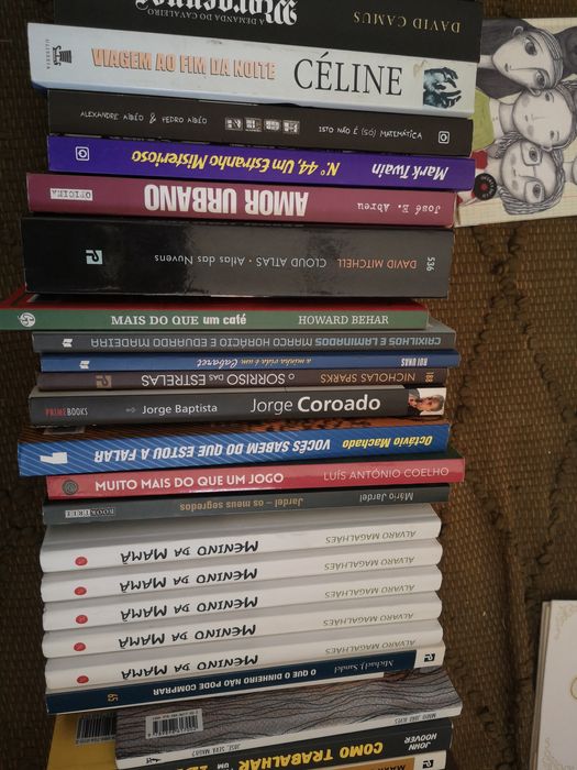 Vários livros de 3 a 25 euros