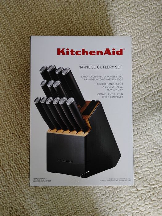 Набір ножів  KitchenAid на 14-предметів нові