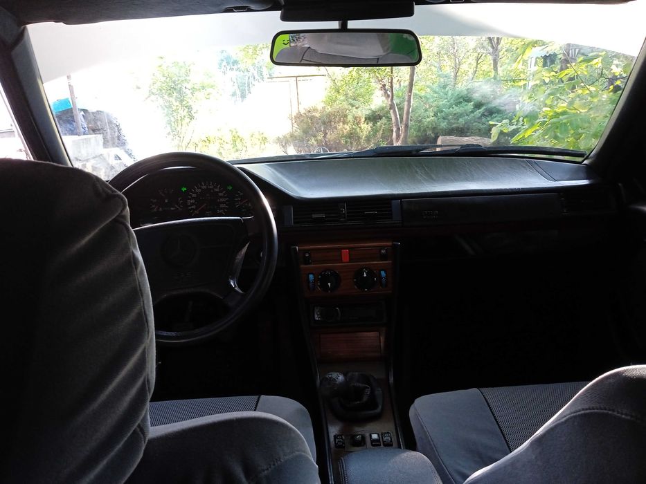 Mersedes 124 E-cla