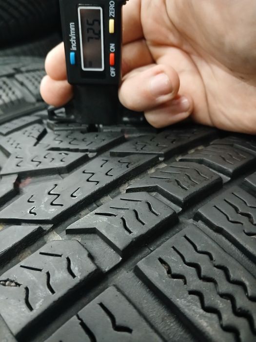 Зимові шини БВ 235/60 R17 KUMHO I*zen RV