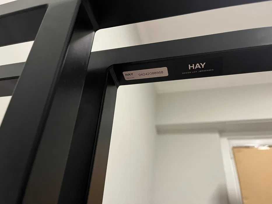 Pés de secretária/estirador novos marca HAY