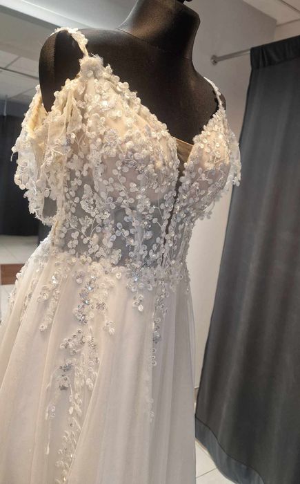 Nowa suknia ślubna Avani