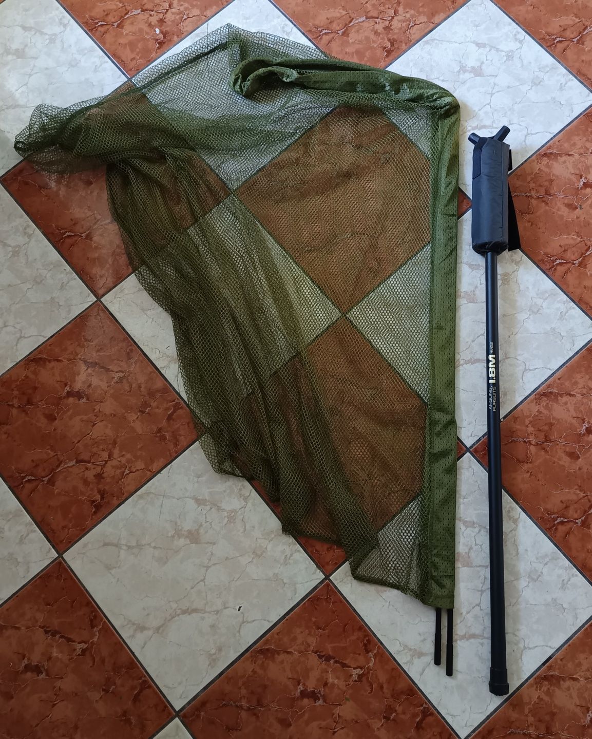 Worek karpiowy typu sling i podbierak karpiowy