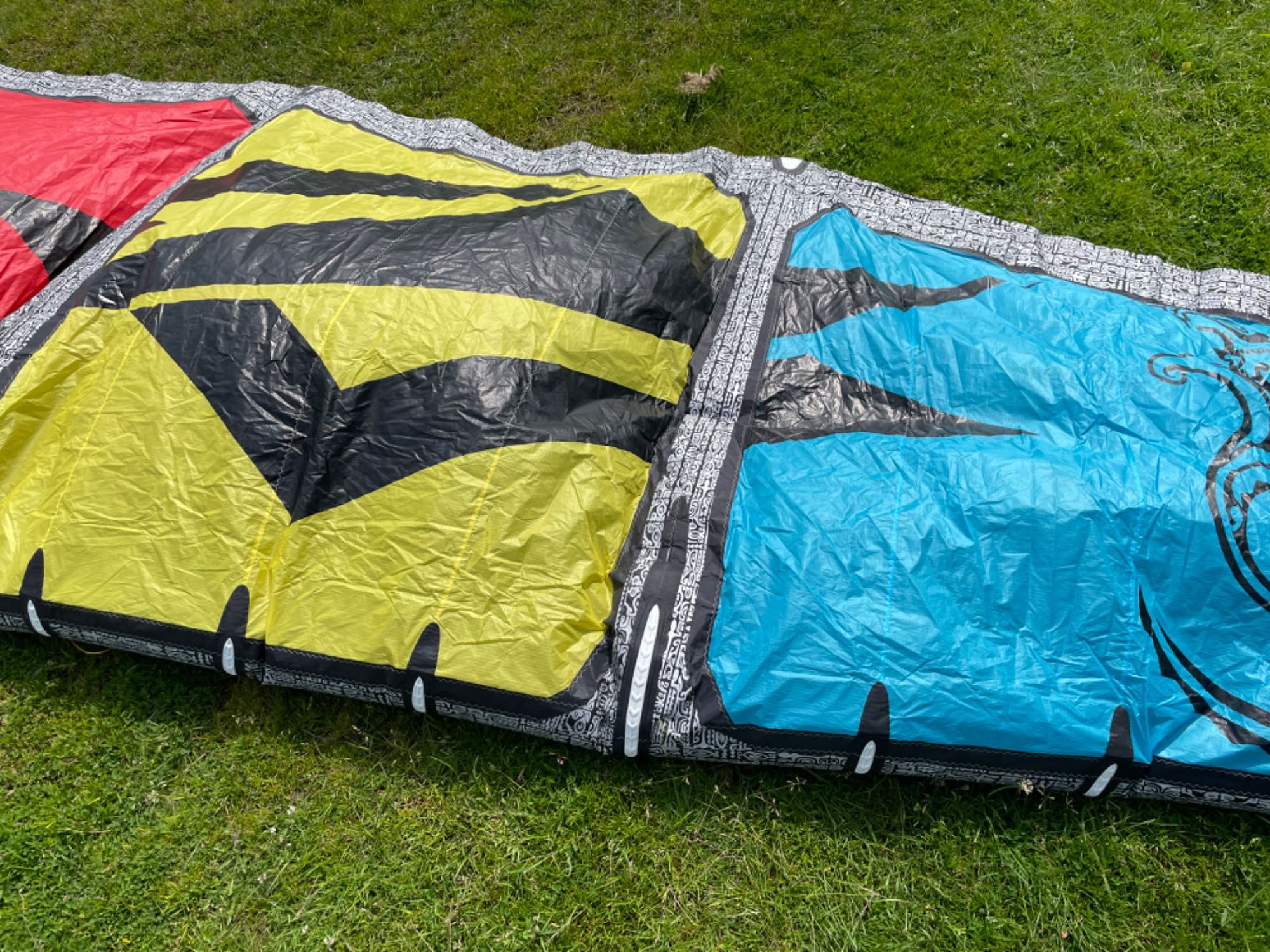 Latawiec kitesurfing NAISH TORCH 9 m +plecak uszkodzony