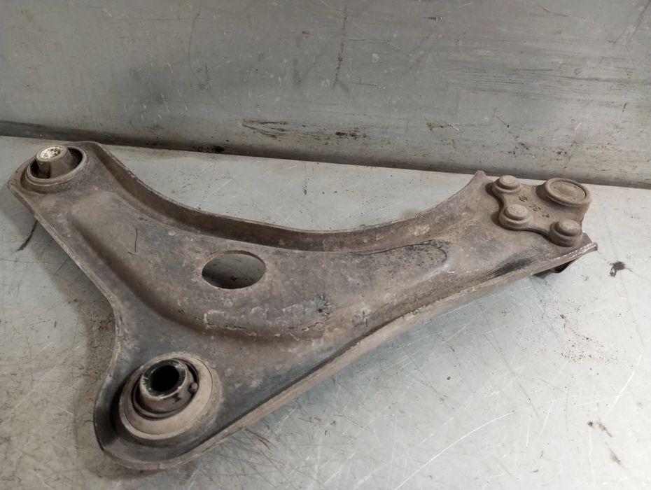 Braço de suspensão frente direito CITROËN C3 III (SX)