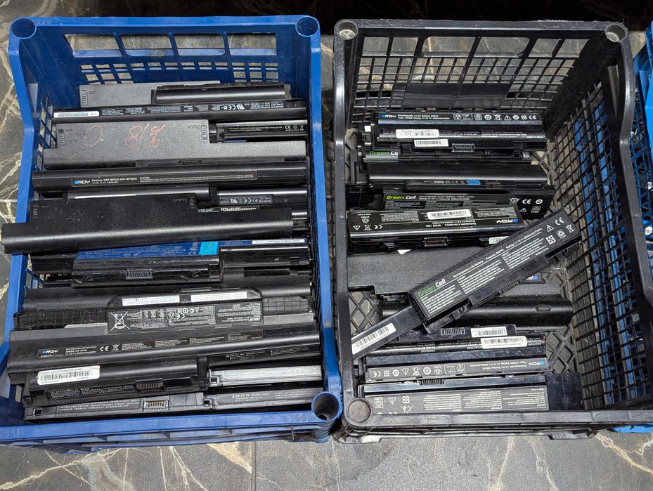 Акумуляторні батареї на розбір на елементи