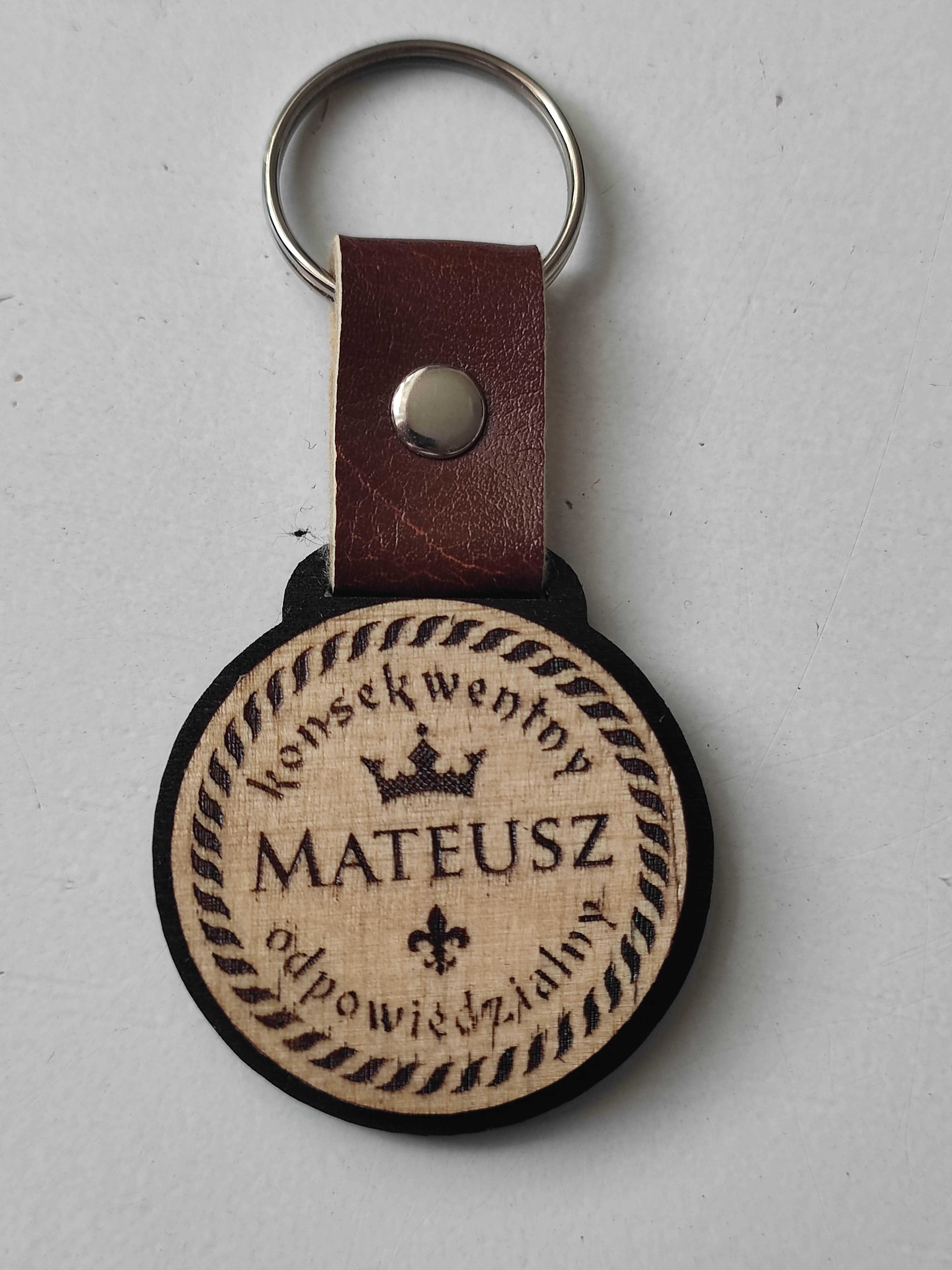 Brelok imienny breloczek do kluczy Mateusz nowy