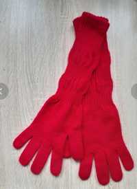 Czerwone długie rękawiczki