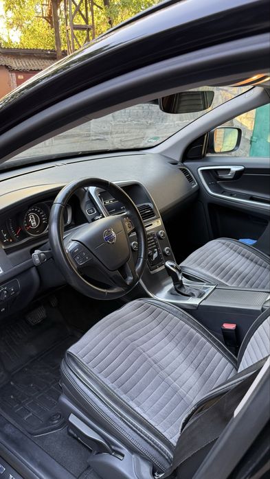 Продам свій автомобіль Вольво хс 60