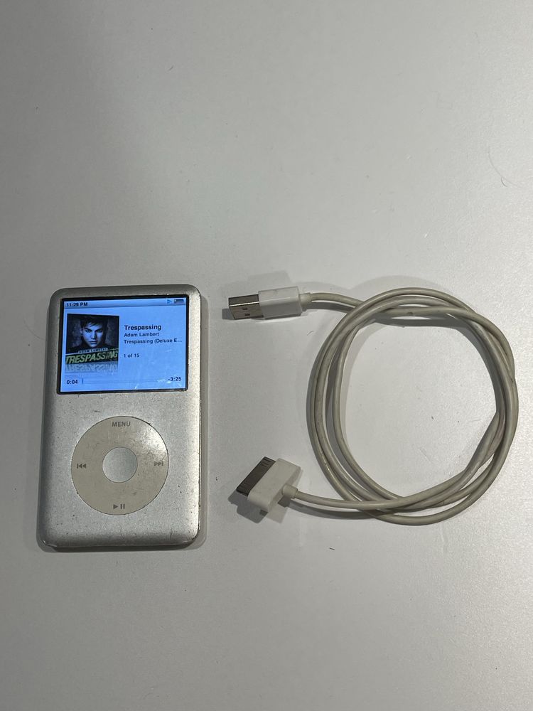 Ipod clasic 80GB z ładowarka i sluchawkami