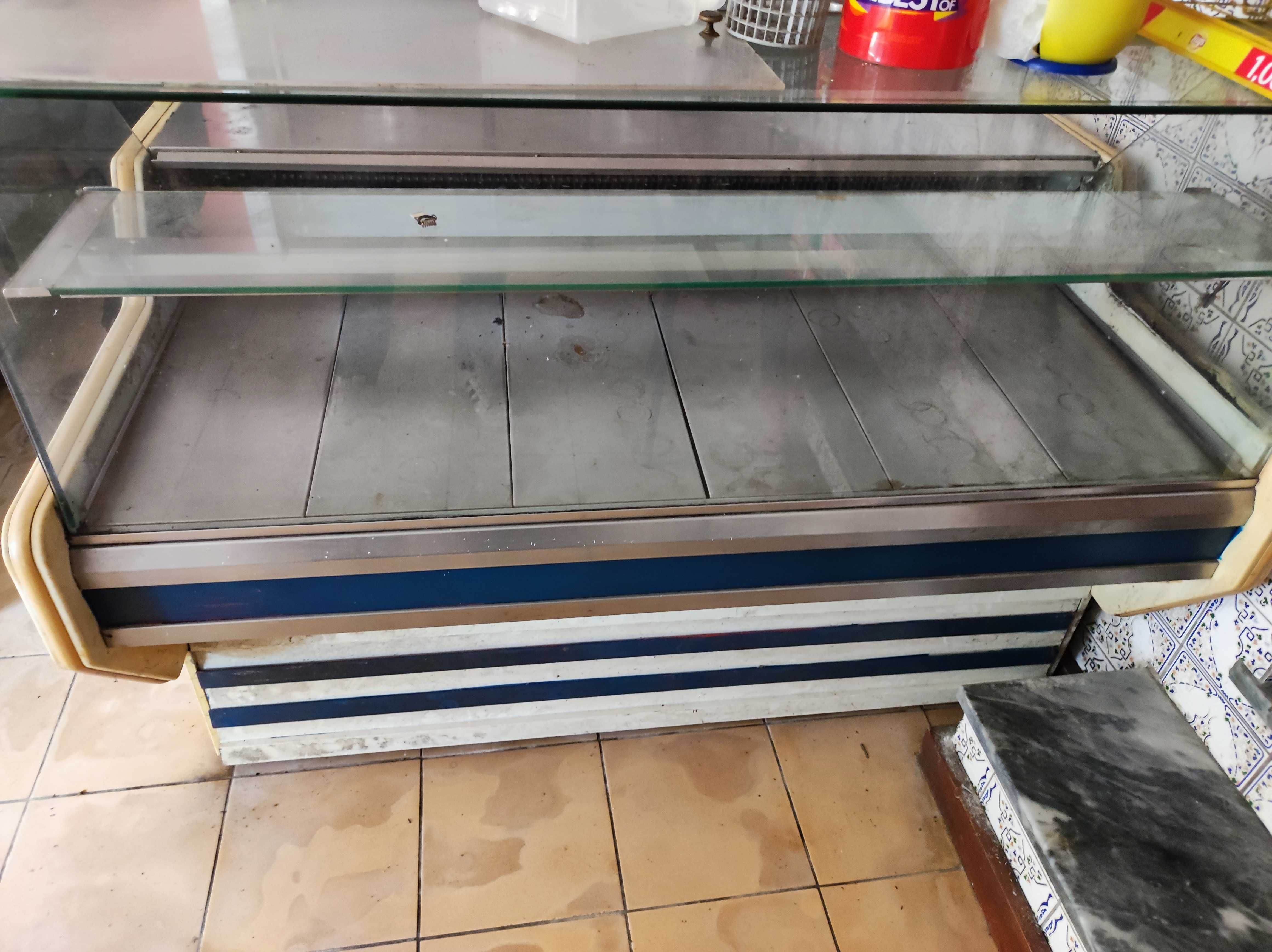 Vitrine refrigerada