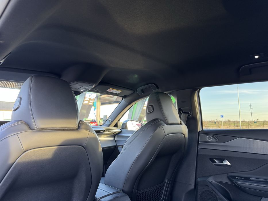 Продам Peugeot 408 GT-Line 2023 года