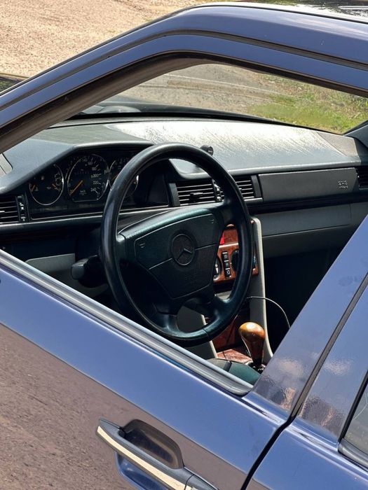 Mersedes-Benz E-Class 1995
