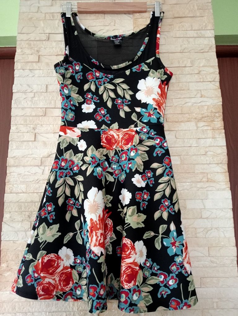 Sukienka, krótka, czarna, z motywem kwiatowy, rozmiar S