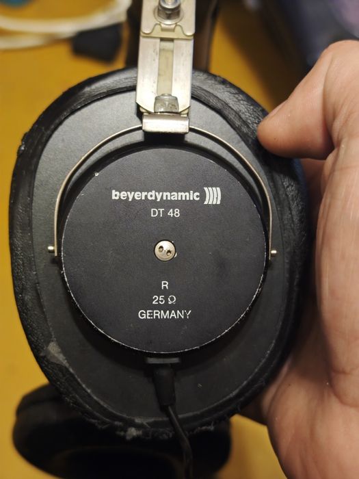 Słuchawki nauszne Beyerdynamic DT48 25 ohm made in Germany