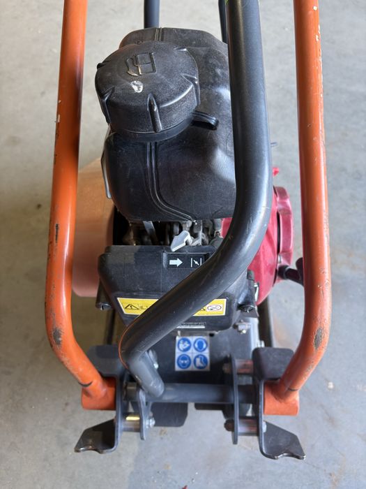 Placa Compactadora Motor Honda BELLE