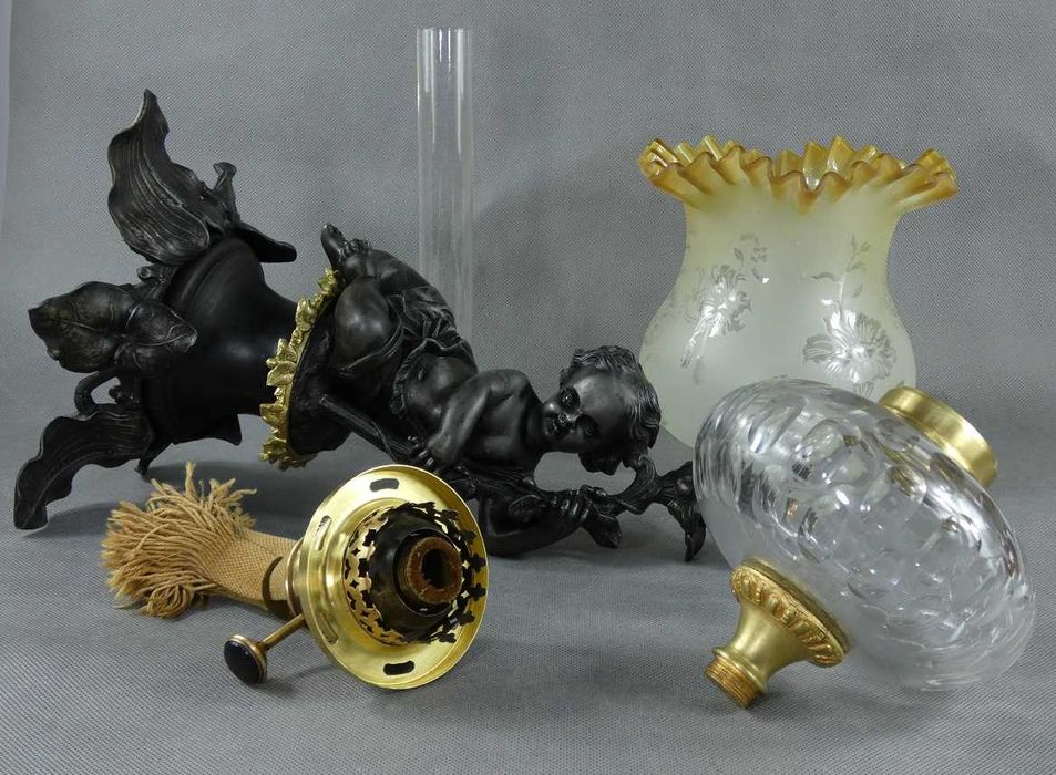 Figuralna Lampa naftowa AMOR Putto brenner HS kominek klosz 78 cm