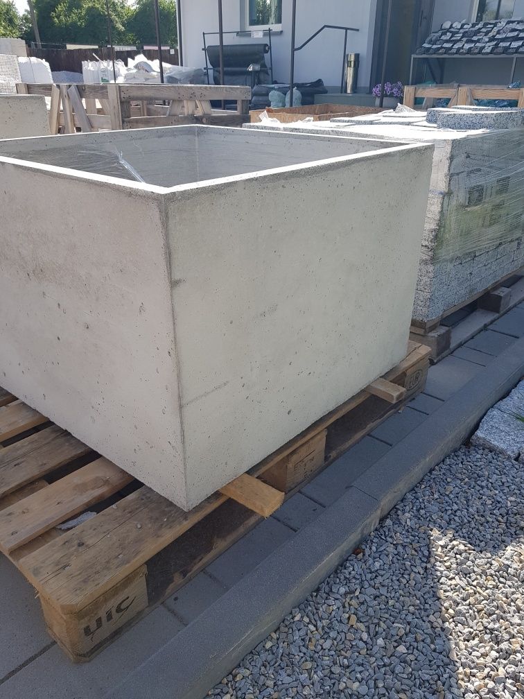 Donice Betonowe,  beton architektoniczny