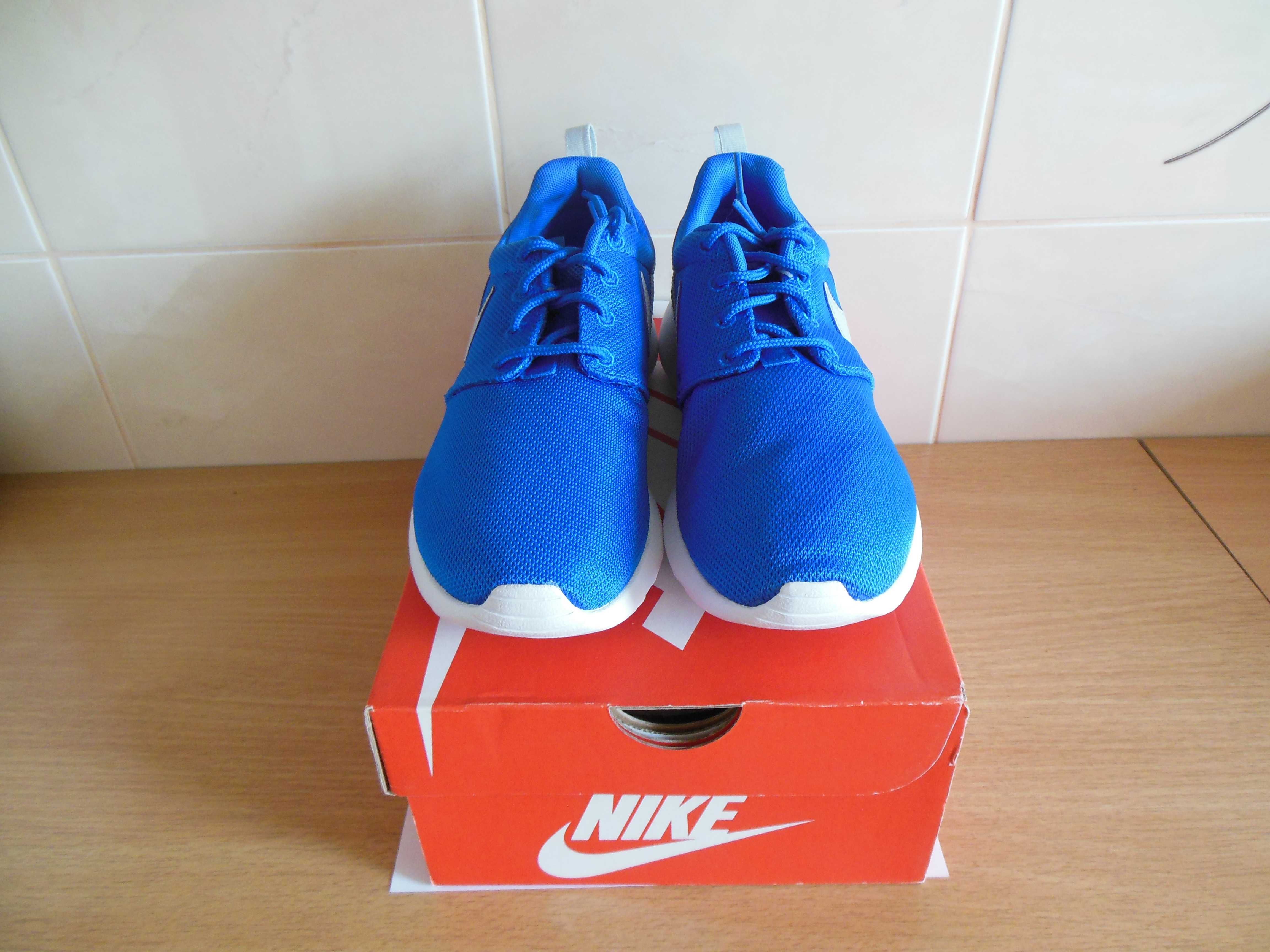 37,5 Niebieskie Nike Roshe Run Blue / White