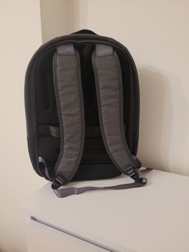 NOWY Plecak na laptopa TARGUS Cypress 15.6 cali Szaro-czarny