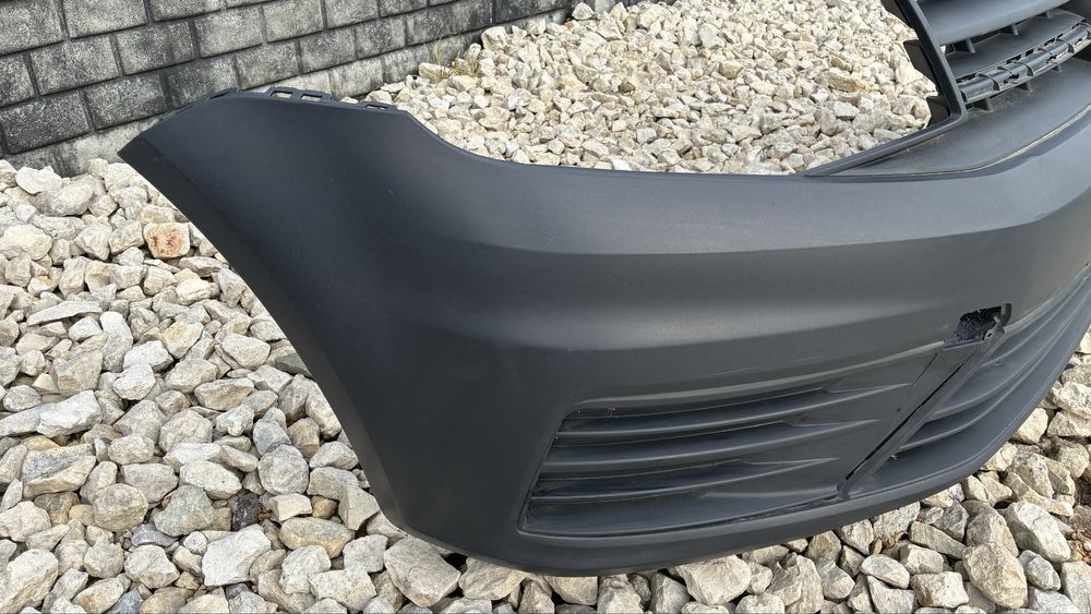 Zderzak przedni bez otworów VW Caddy III 2K5 FL lift 15- oryginal