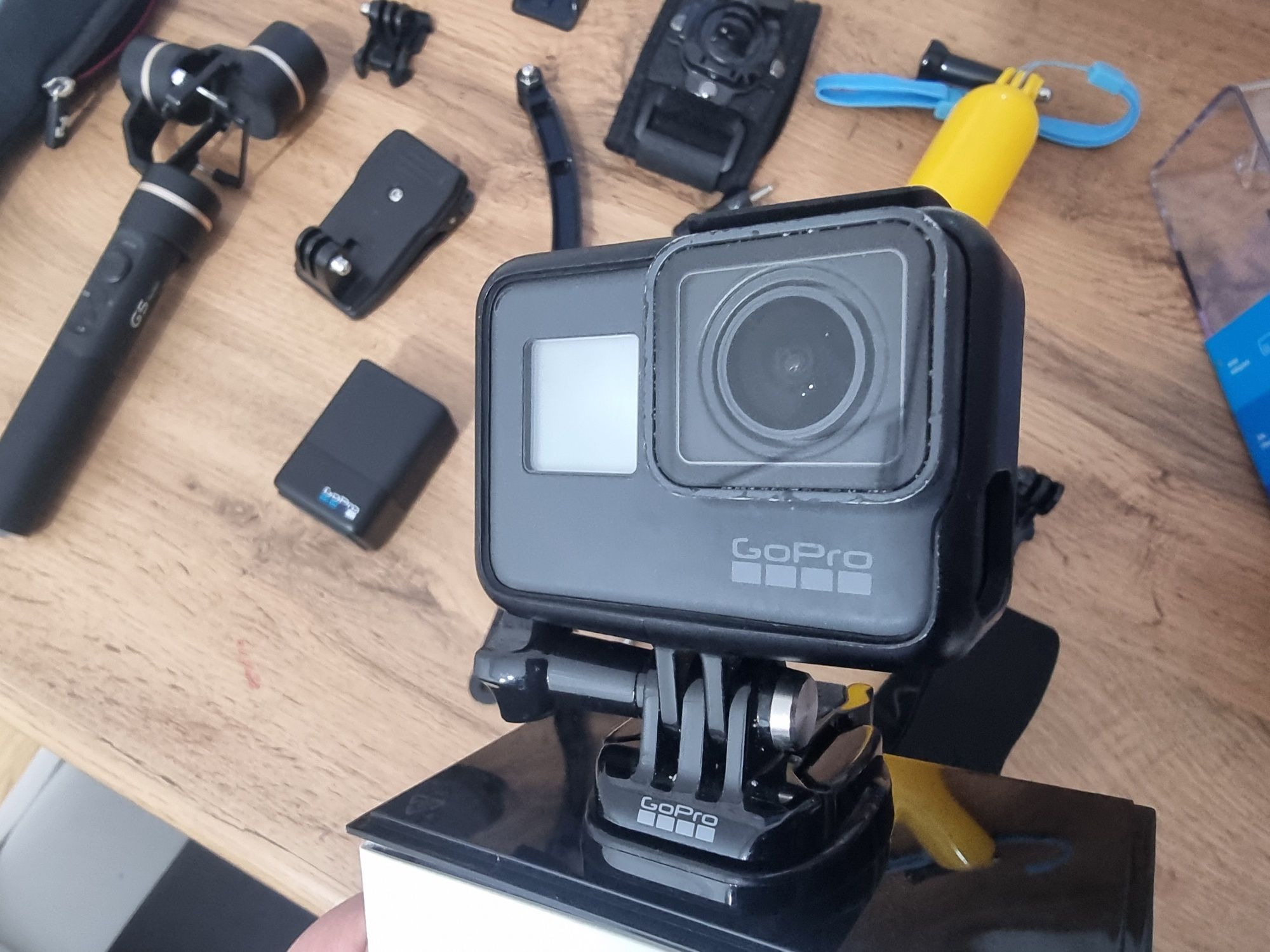 GoPro Hero 6 Black + gimbal Feiyutech