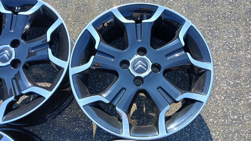 17" Citroen 4x108  7j et25 C3 C4 DS3 DS4 DS5  +215/45/17