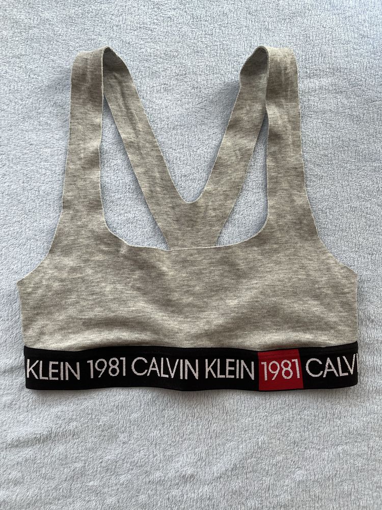 Top Calvin Klein