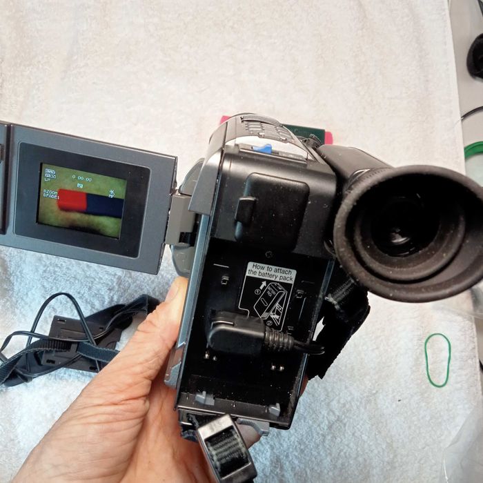 Видеокамера Panasonic VX33