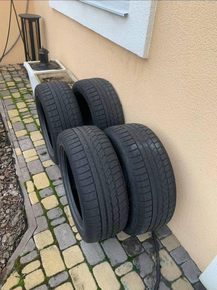 Продам зимнюю резину continental r18 235/50