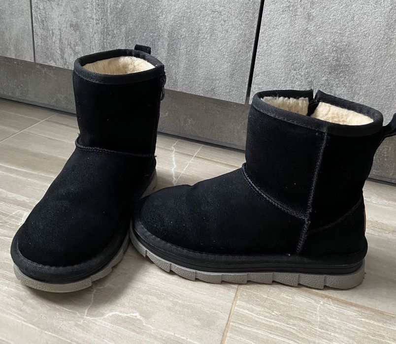 Уги для дівчинки 35р 21.5 см