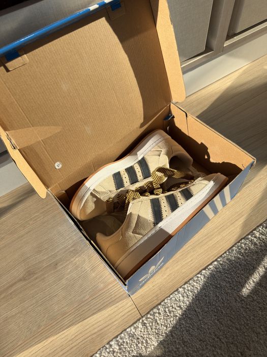 Vendo sapatilhas Adidas Campus 00s J