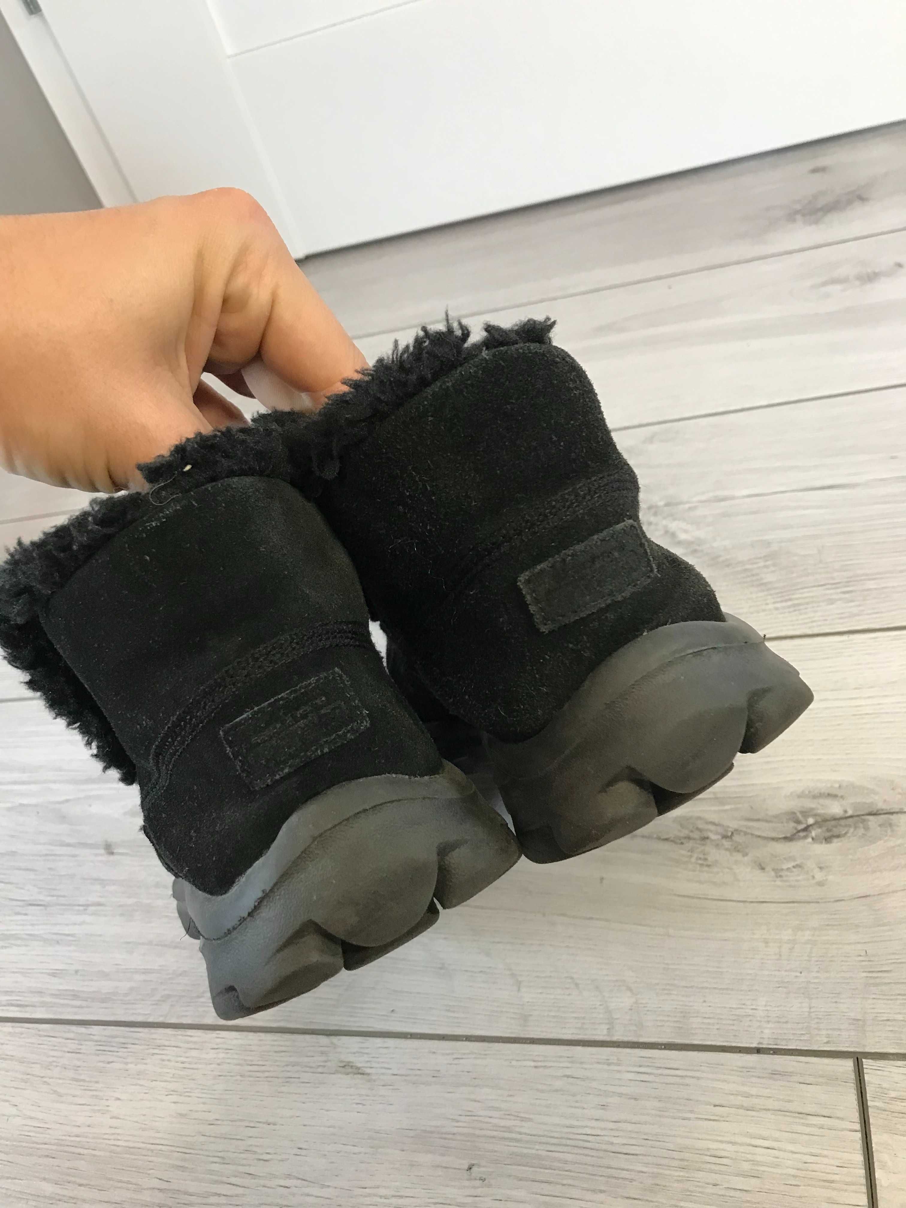 Buty zimowe Skechers Chugga rozm. 39 ocieplane