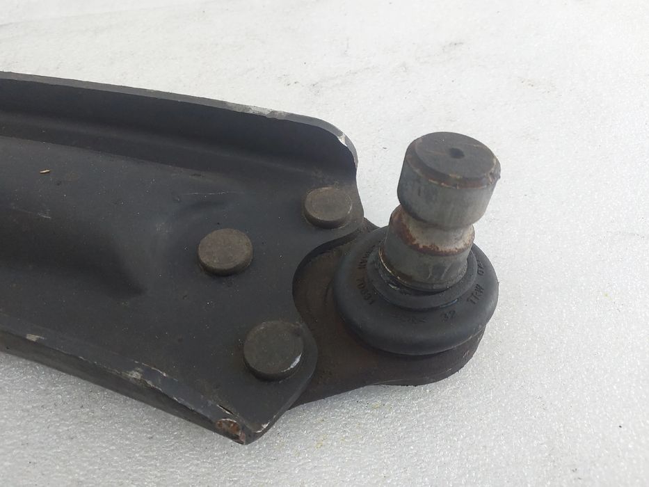 Braço de suspensão frente direito RENAULT Megane IV (B9A/M_)