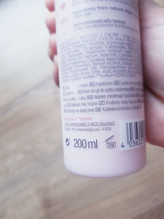 Nowy krem do rak Douglas Essential 200ml