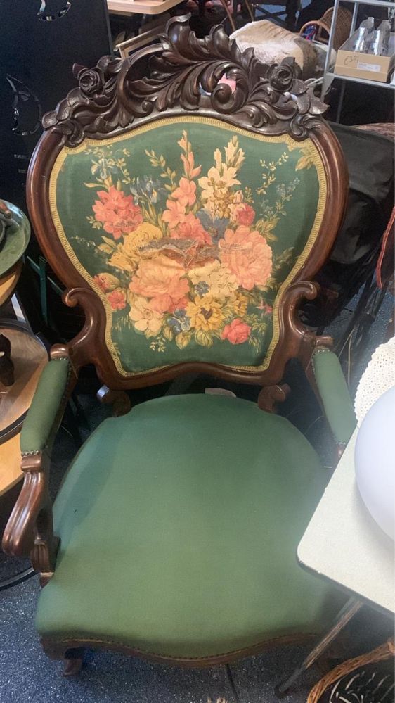 Гобелен крісло стілець меблі антикваріат різьба