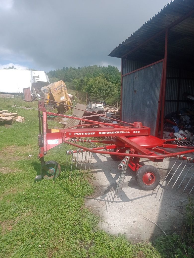 Zgrabiarka pająk Pottinger 300r