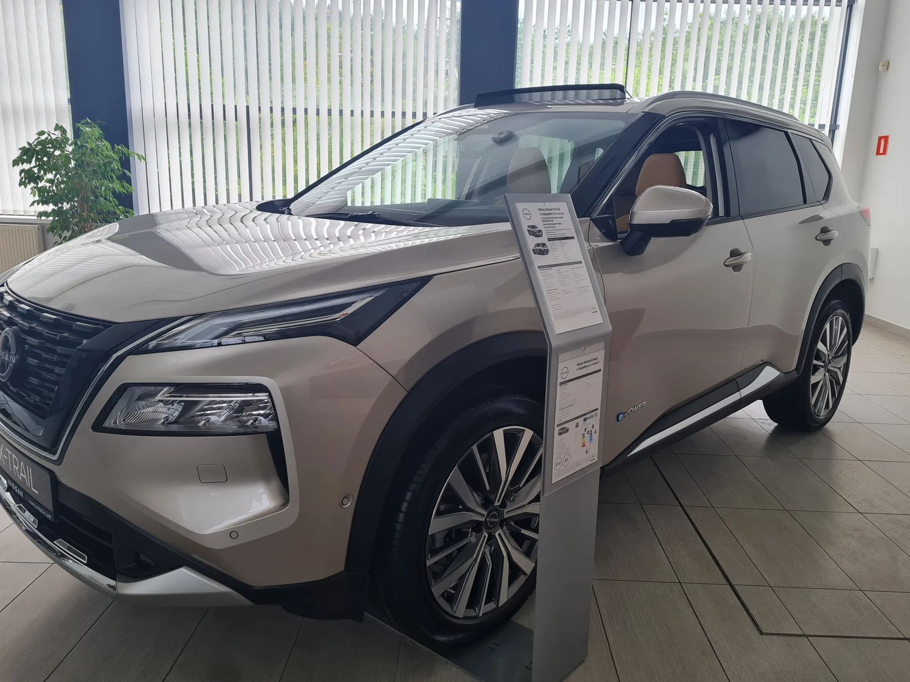 Nissan X-Trail X-trail e-POWER 213KM 4WD TEKNA+Pakiet Premium+20" 7-mio miejscowy