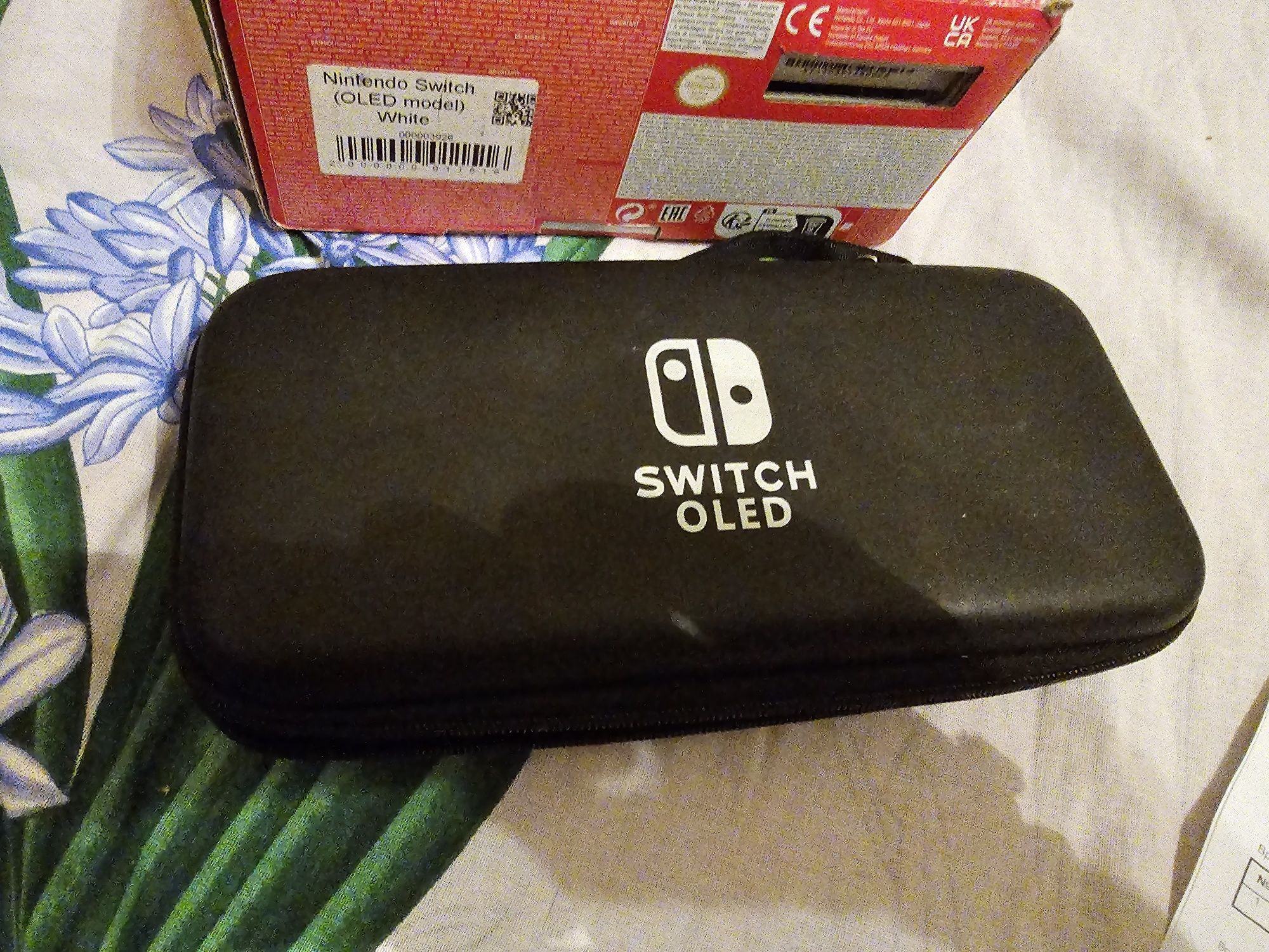 Nintendo switch oled 64 GB +  игры+ чехол+ макс. комплект