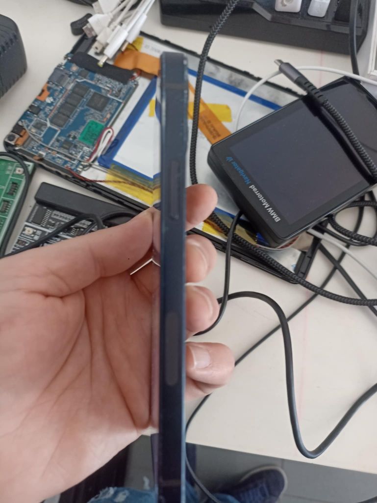 iPhone 12 128 usado