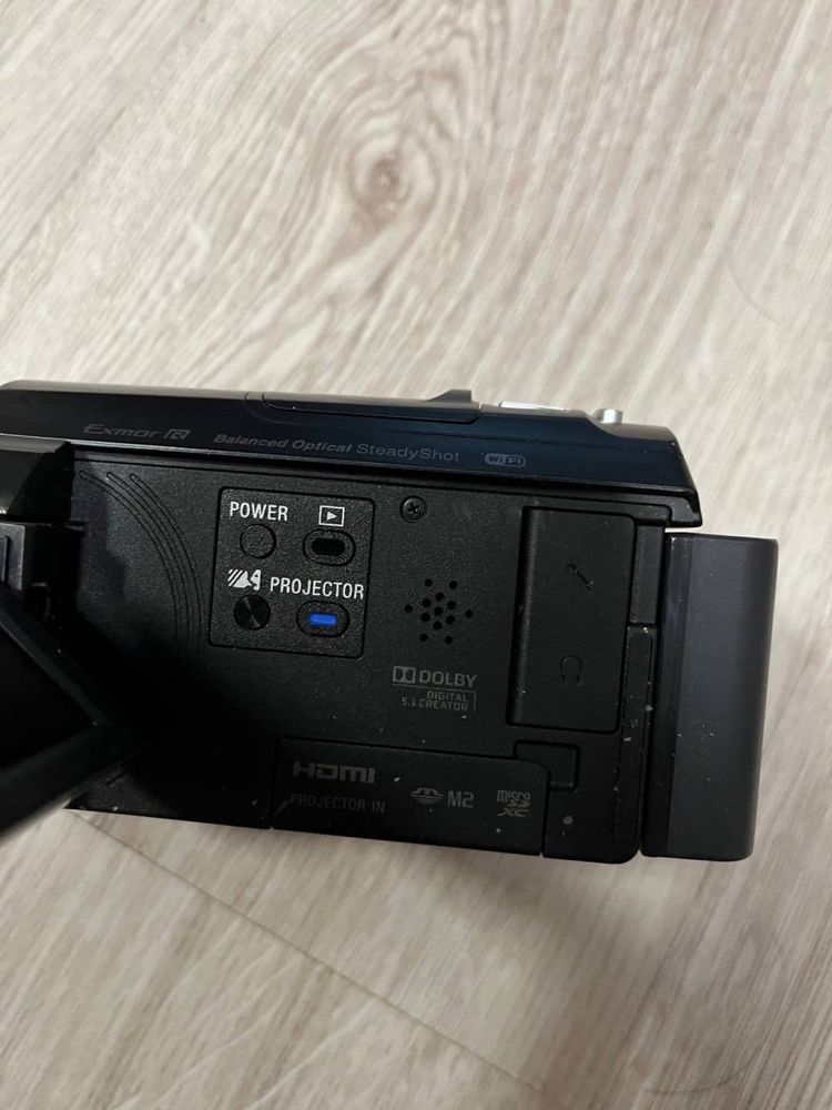 Відеокамера SONY HDR-PJ530