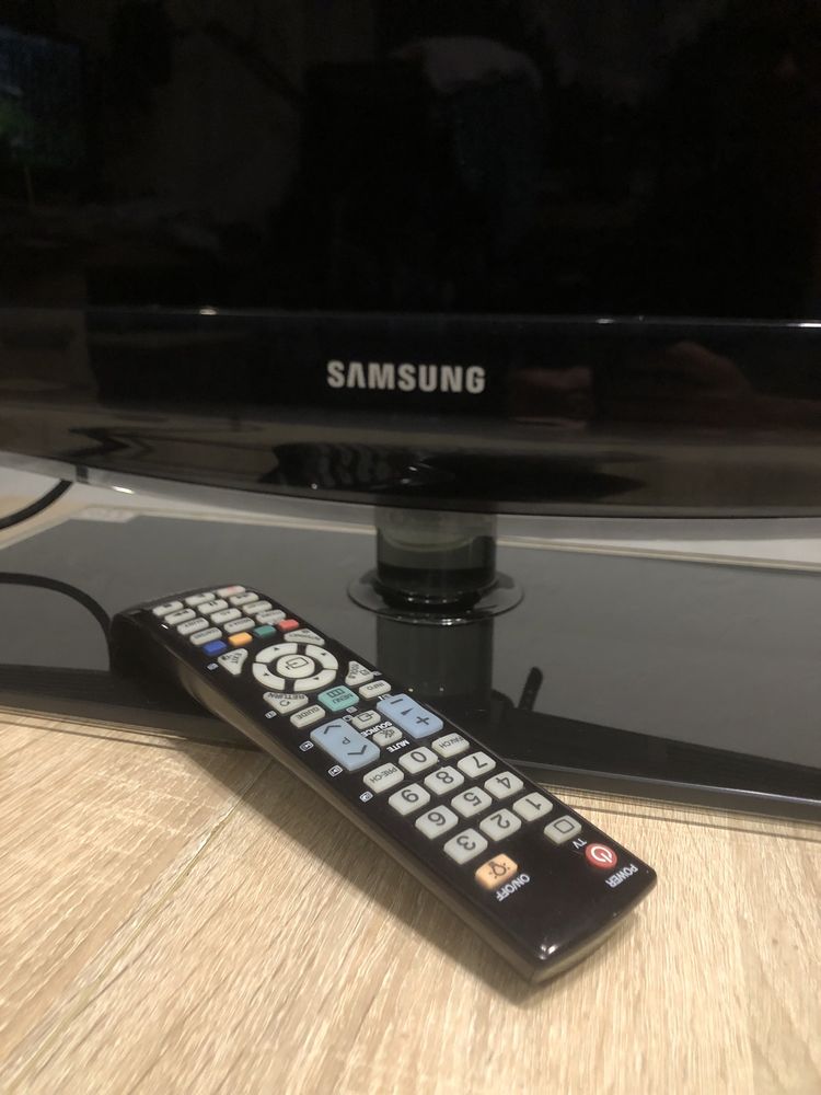 Telewizor Samsung LCD 37 cali