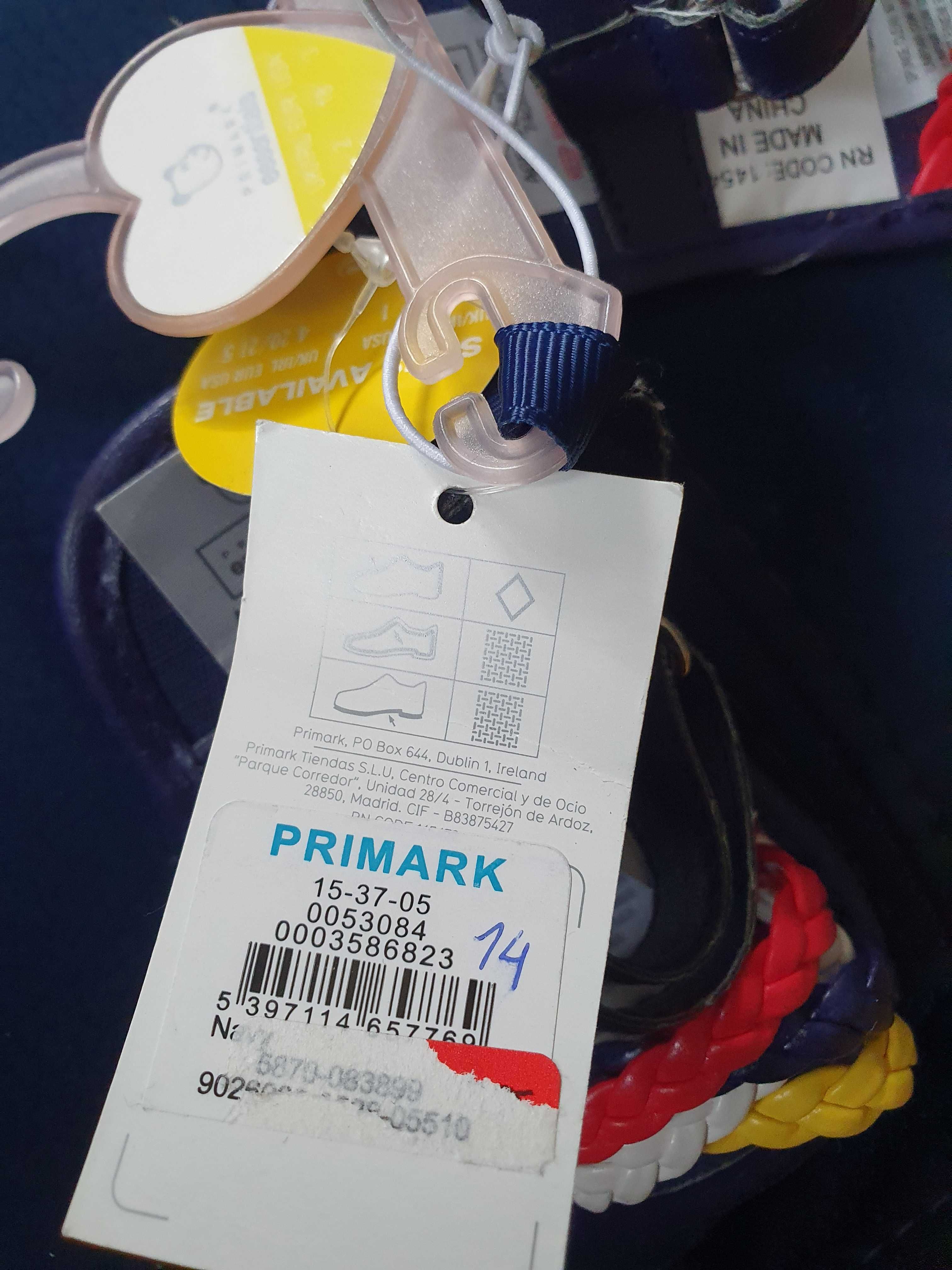 Sandały dziewczęce rozmiar 6-9m. Primark