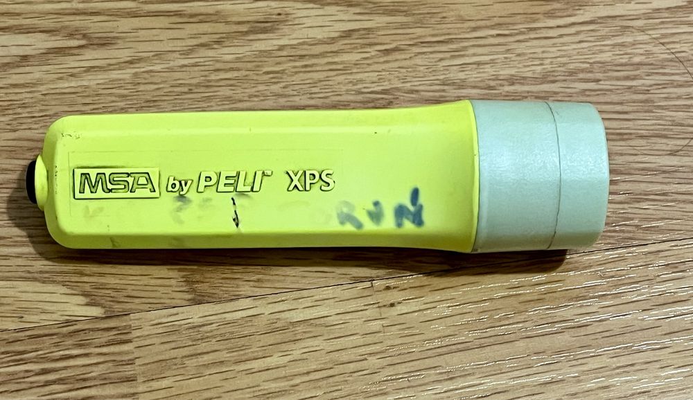 Strażacka Latarka Nahełmowa XPS MSA by Peli