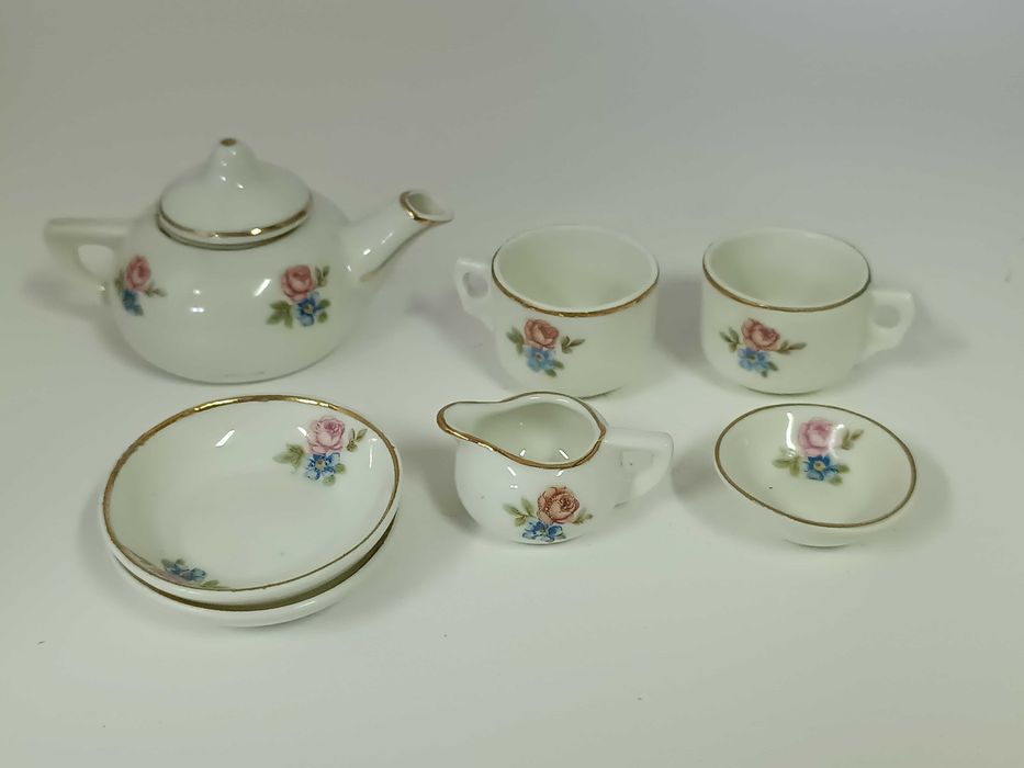 Conj. de dois serviços miniatura em porcelana da Vista Alegre